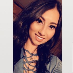 Meet your Posher, Courtney